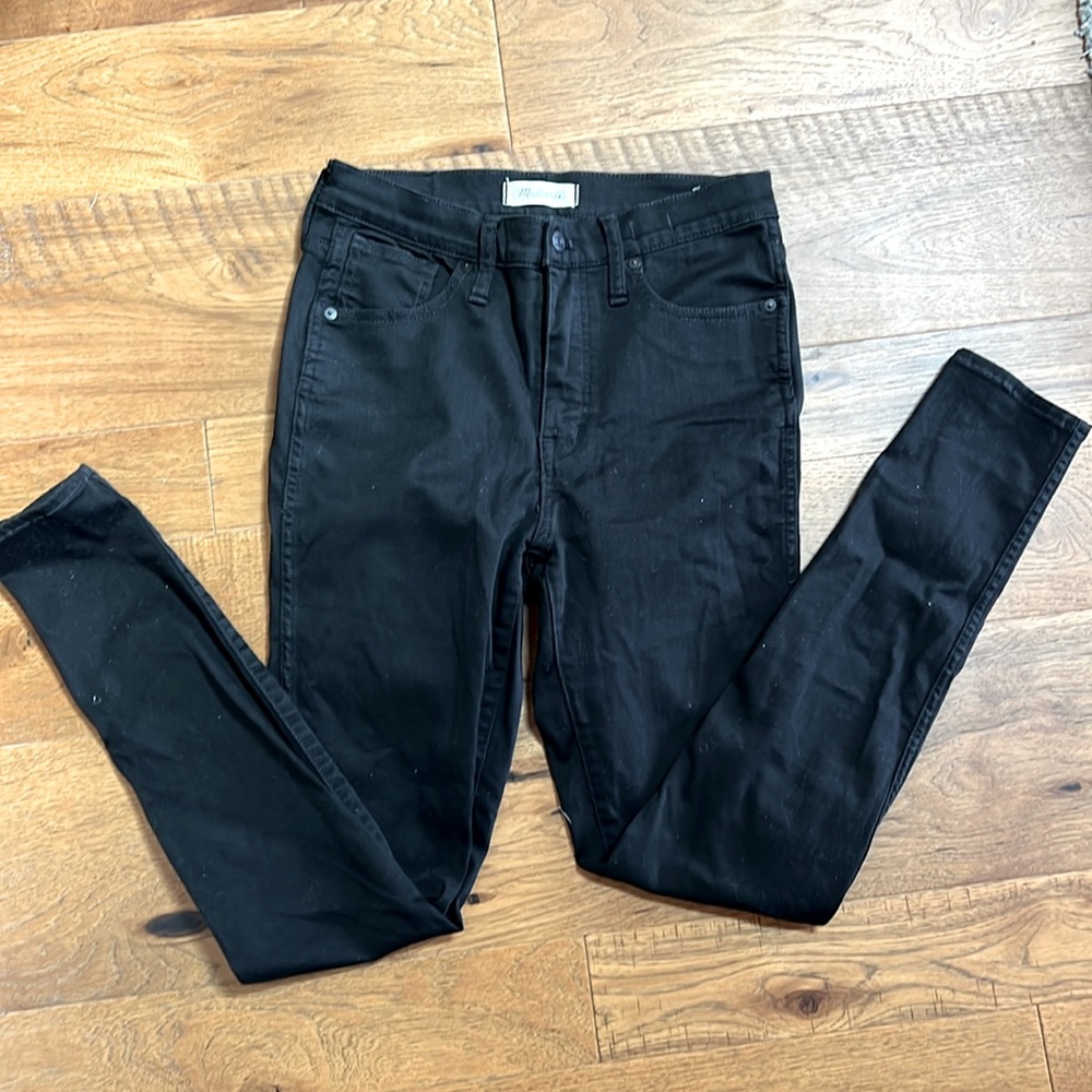 Madewell skinny jeans black. Size 28 Tall.